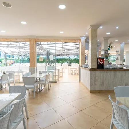 里瓦酒店 - 全包 3*