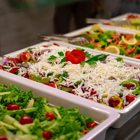 里瓦酒店 - 全包 3*