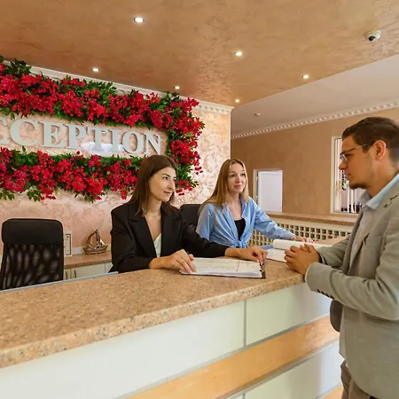 里瓦酒店 - 全包 阳光海滩