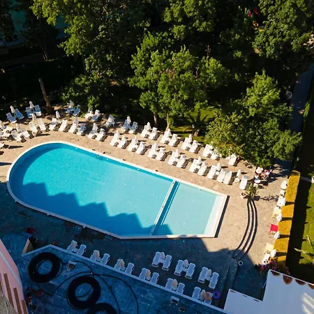 里瓦酒店 - 全包 酒店