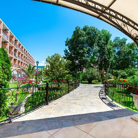 Riva Hotel 3*