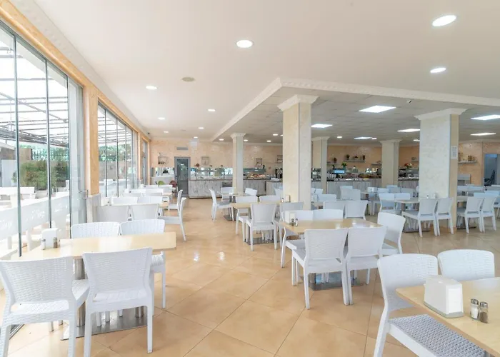 Riva Hotel 3*