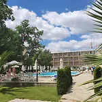 Riva 3*