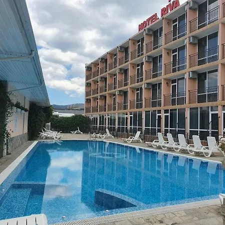 Riva Hotel 3*