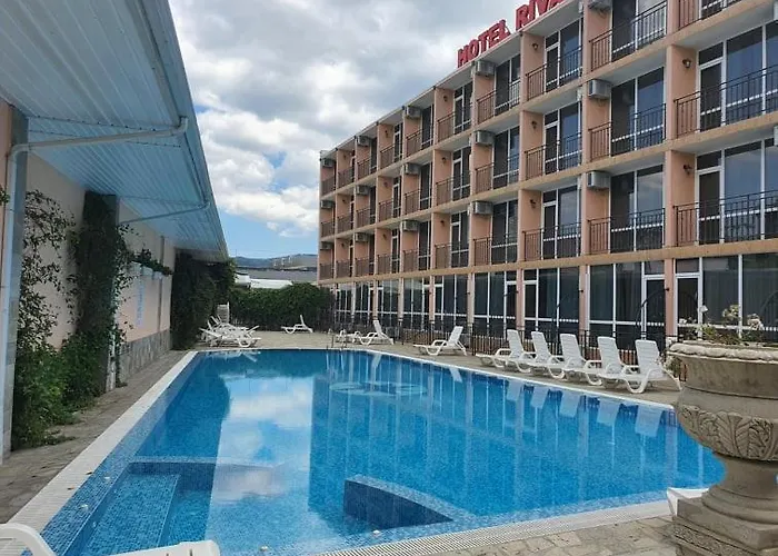Riva מלון 3*